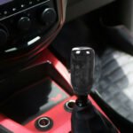 ⁦Universal Forged Carbon Fiber Manual Gear Gear Shift Knob Lever Shifter Black⁩ - الصورة ⁦5⁩
